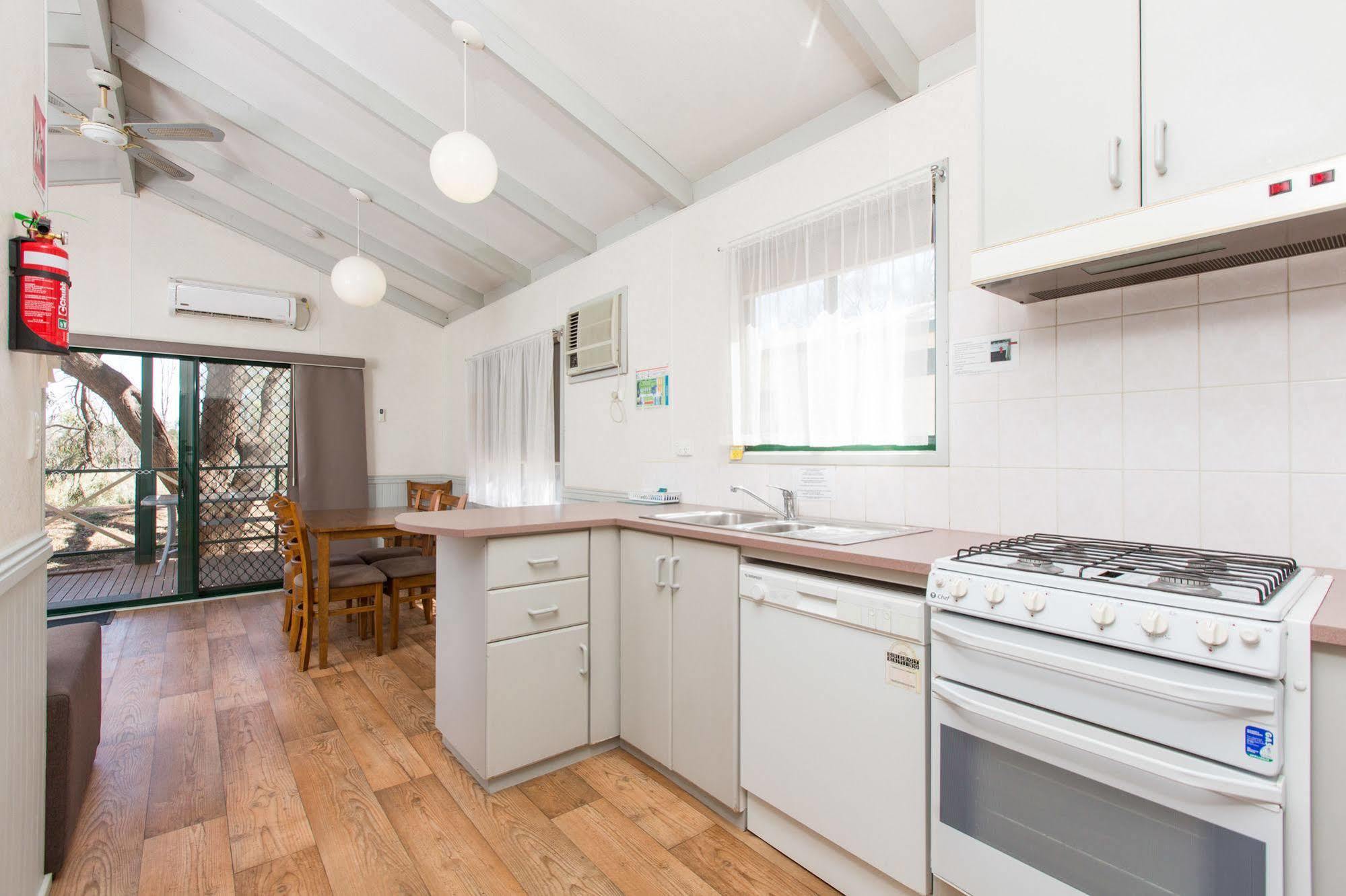 Nrma Mildura Riverside Holiday Park Екстер'єр фото