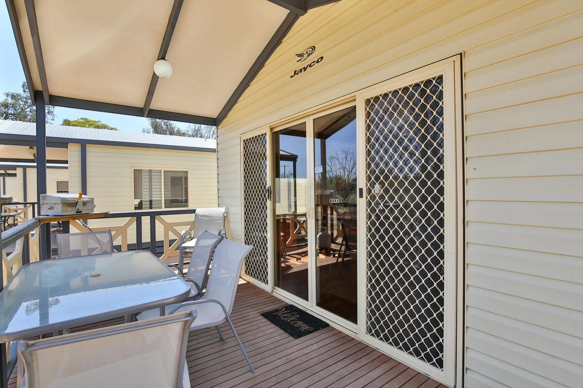 Nrma Mildura Riverside Holiday Park Екстер'єр фото
